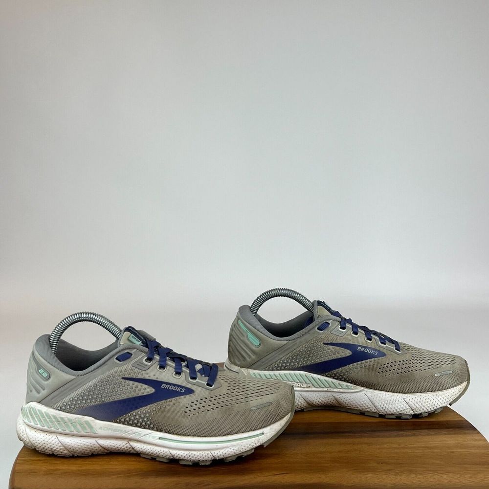 Womens Brooks Adrenaline GTS 22 Gray Athletic Running Shoes‎ Sneakers Size 7.5 B